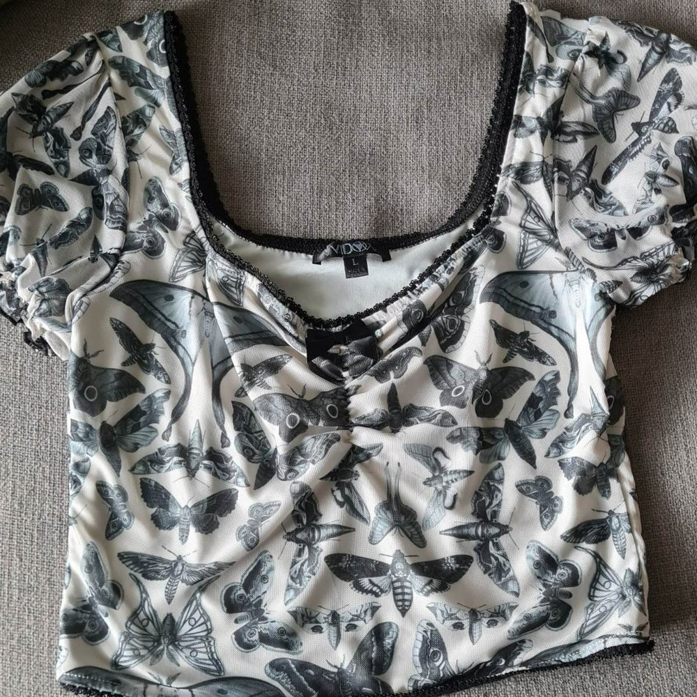 Widow moth crop top